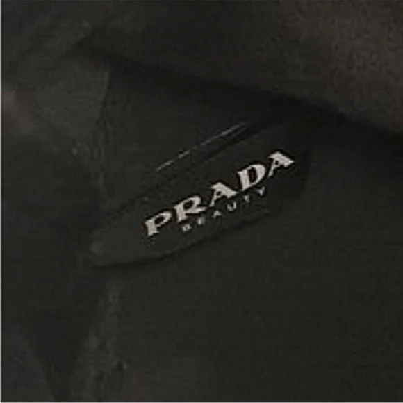 Prada - Picture 4 of 8